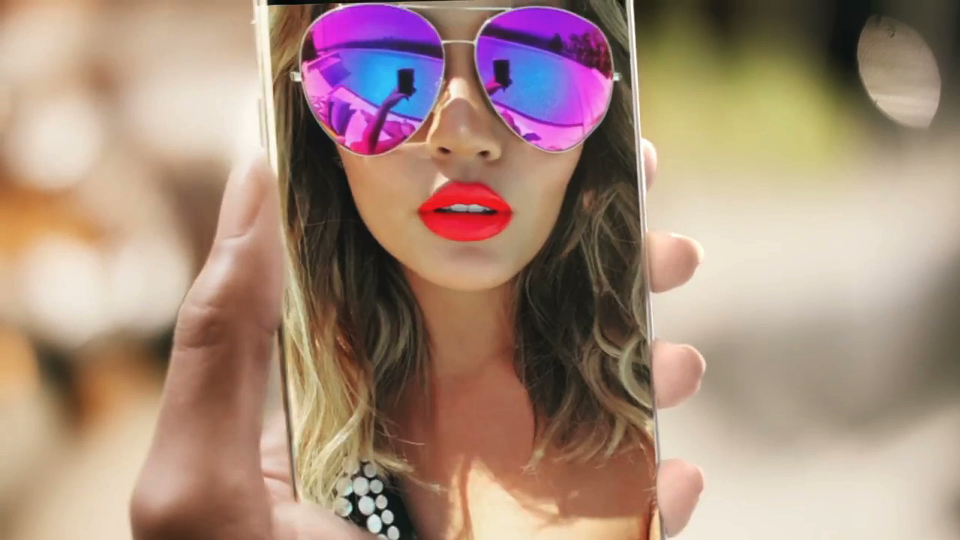 Samsung “Chrissy Teigen Big Decisions” – Dir. Henry-Alex Rubin – Smuggler